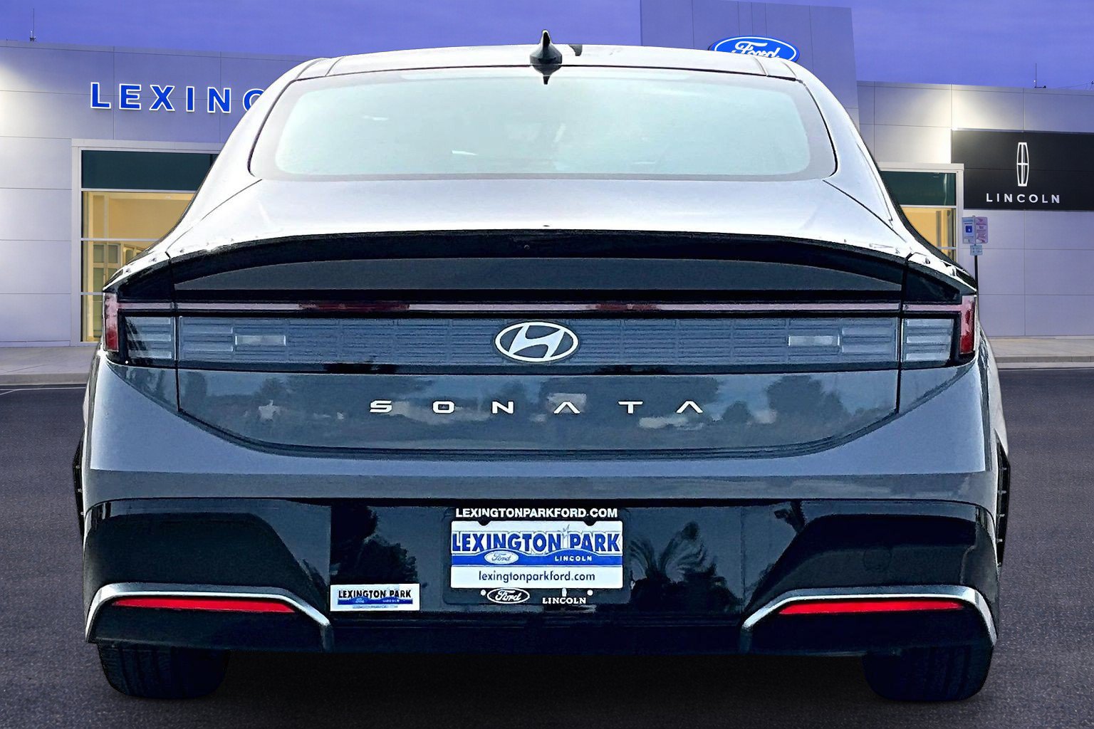 Used 2025 Hyundai Sonata SEL FWD image 6