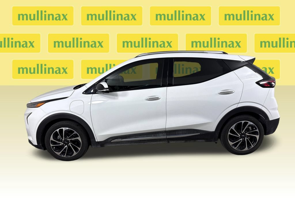 Used 2023 Chevrolet Bolt EUV Premier w/ Sun & Sound Package FWD image 14