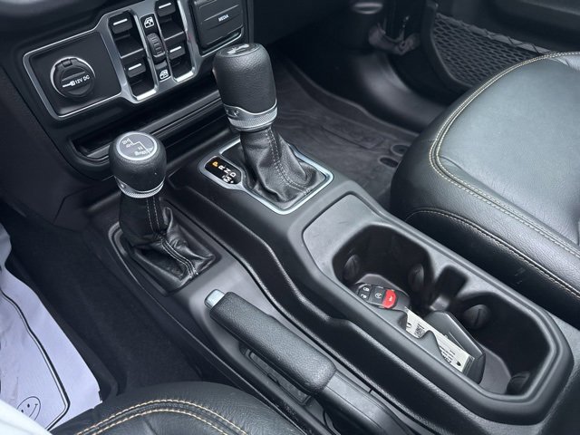 Used 2024 Jeep Wrangler Sahara w/ Safety Group image 27