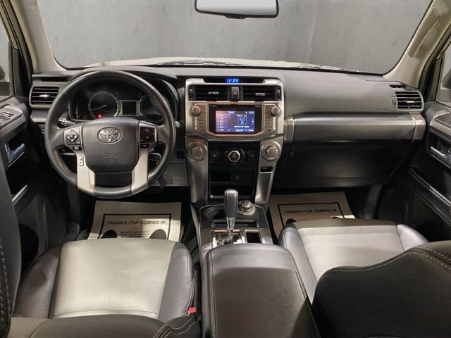 Used 2018 Toyota 4Runner SR5 Premium AWD/4WD image 2