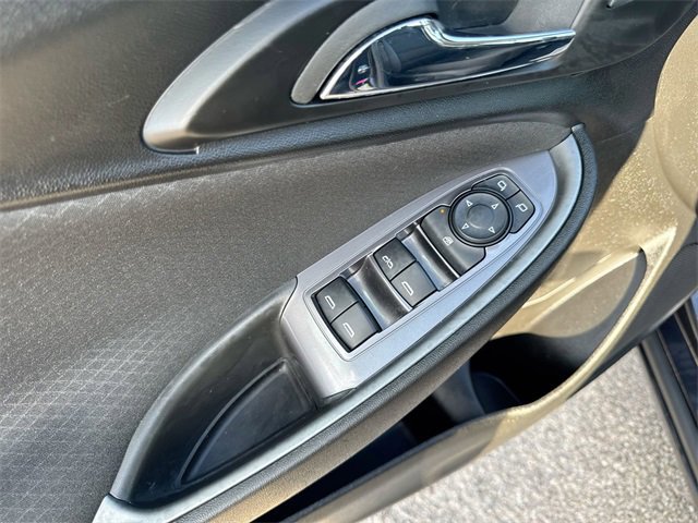 Used 2023 Chevrolet Malibu LT image 19