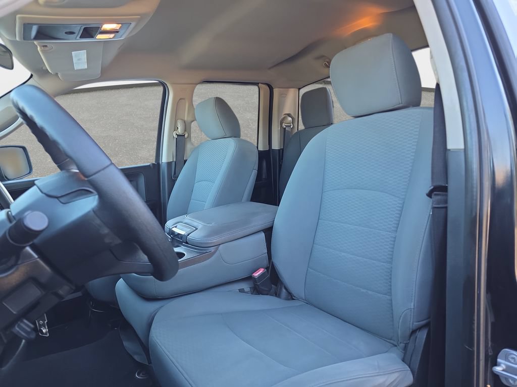 Used 2017 RAM 1500 Express w/ Express Value Package AWD/4WD image 12