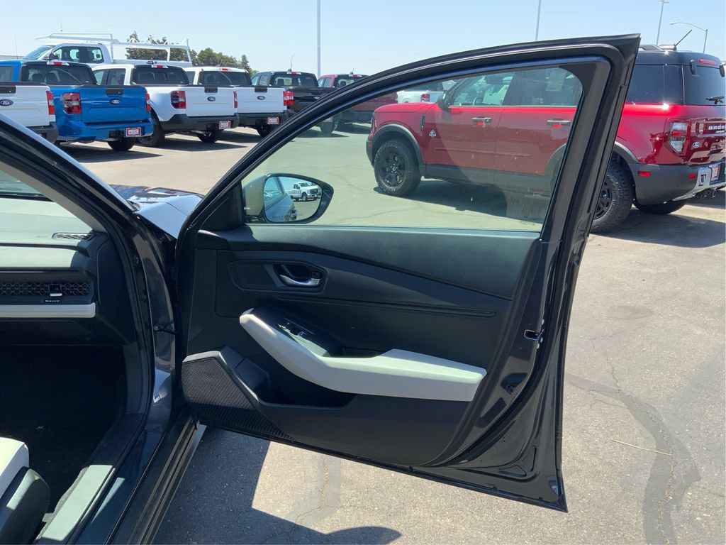 Used 2025 Honda Accord SE image 22