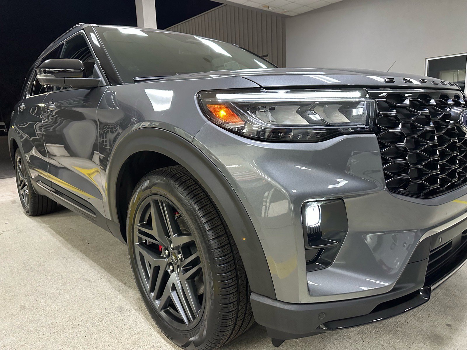 Certified 2025 Ford Explorer ST image 4