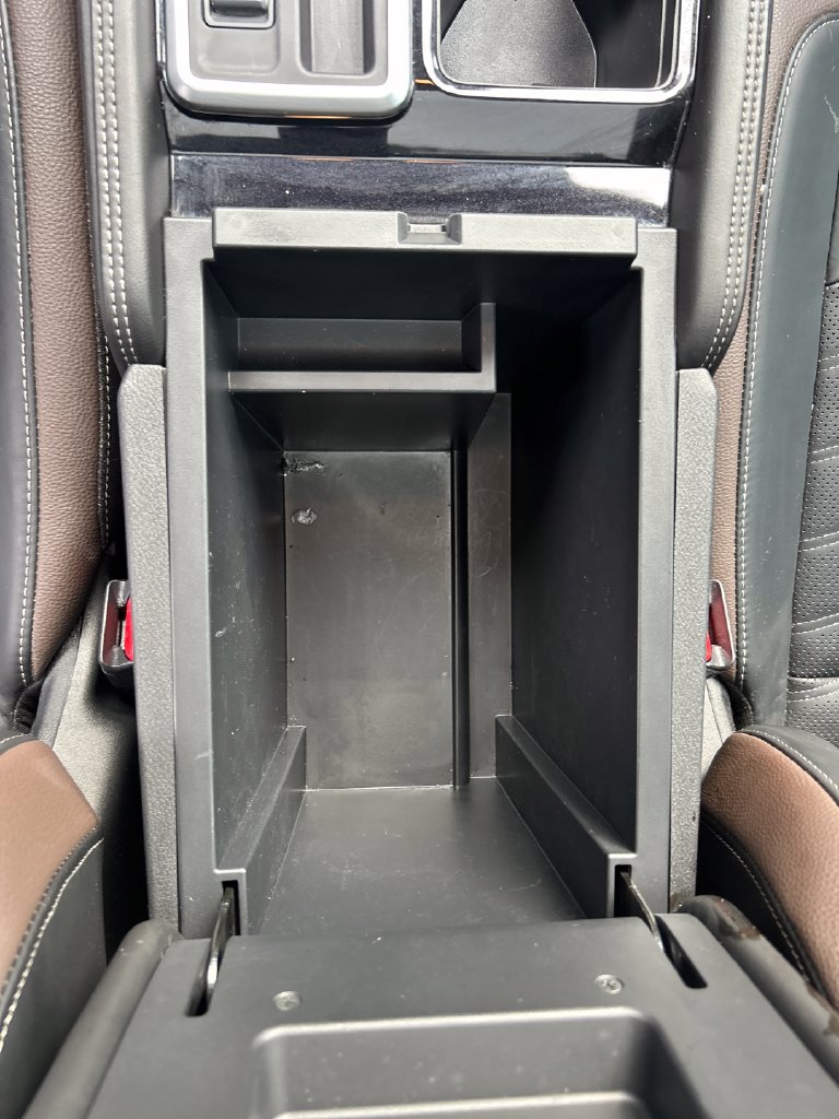 Used 2025 Nissan Pathfinder Platinum w/ Cargo Package FWD image 31