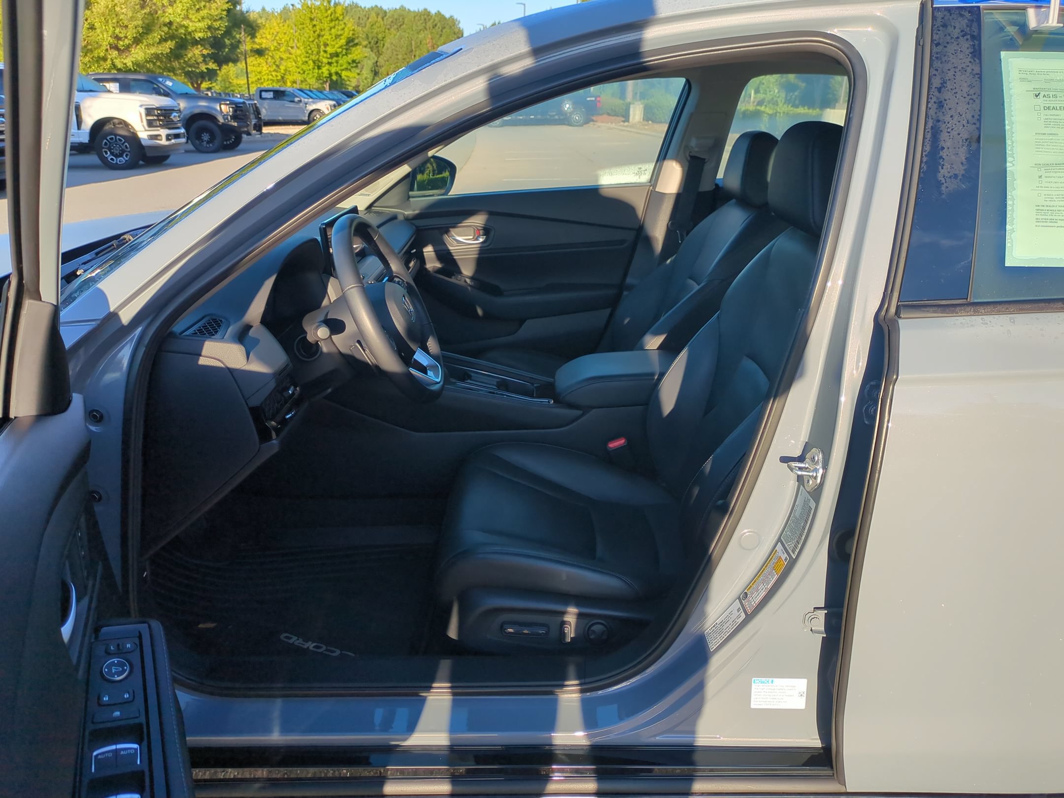 Used 2023 Honda Accord Touring image 12