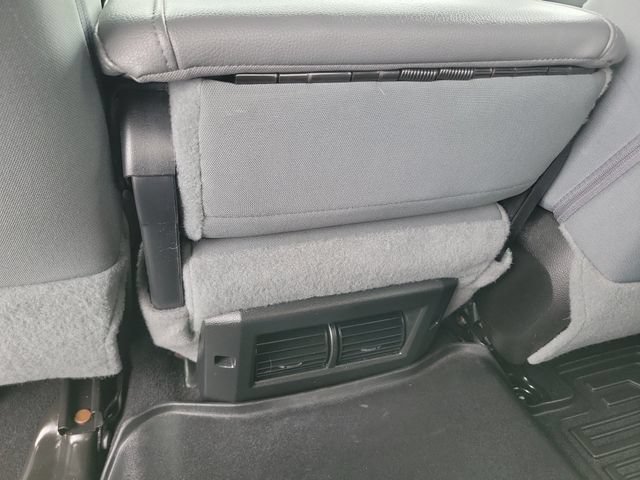 Used 2019 RAM 1500 Classic SLT w/ Luxury Group AWD/4WD image 17