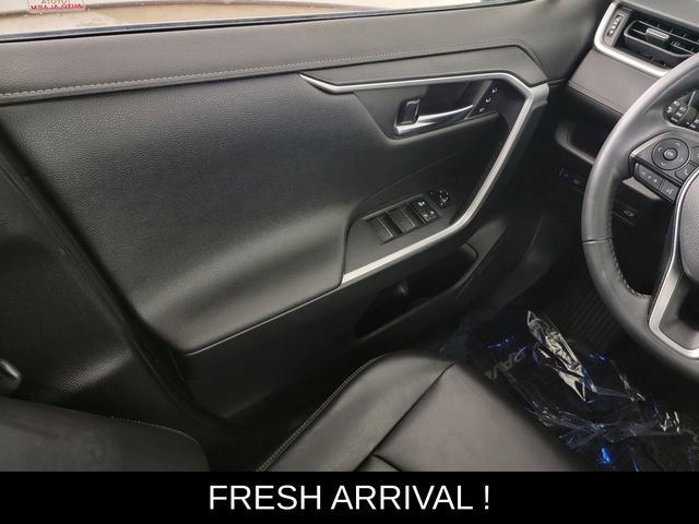 Used 2019 Toyota RAV4 Limited w/ All Weather Liner Package image 32