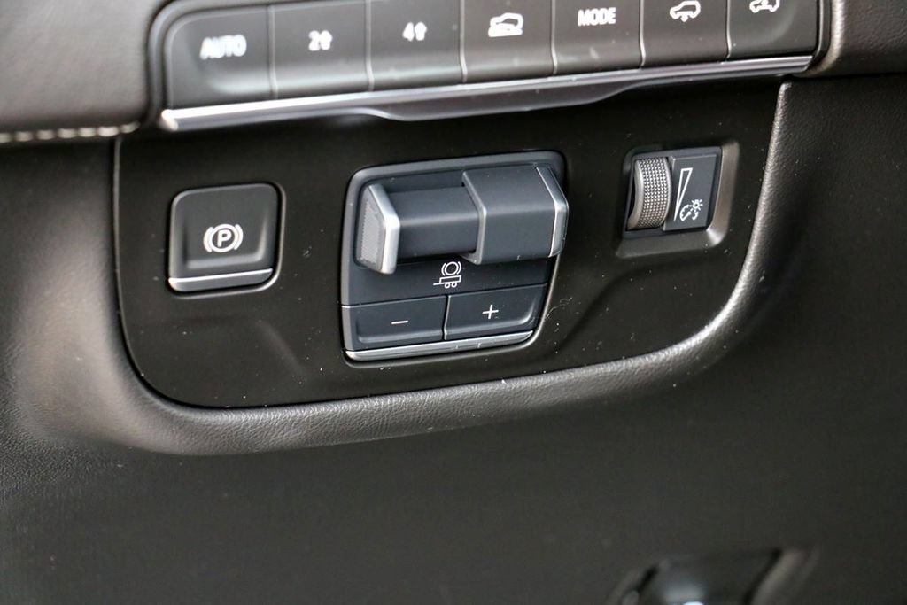 Used 2023 Cadillac Escalade Sport w/ LPO, ONYX Package AWD/4WD image 22