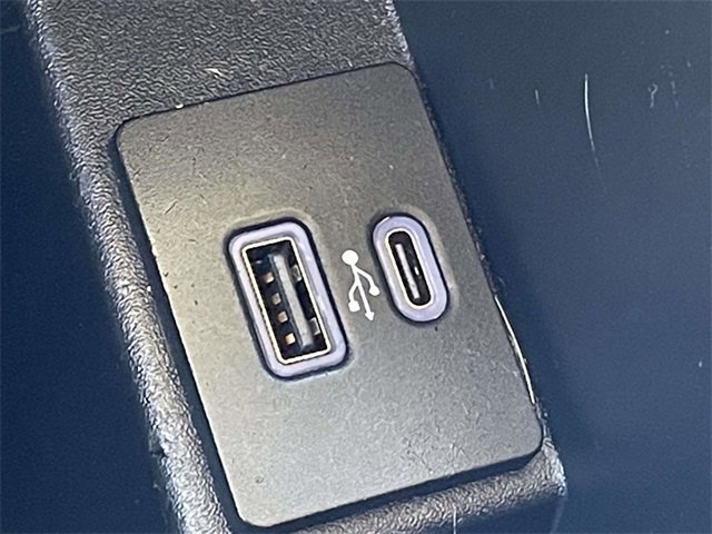 Certified 2024 Ford Edge Titanium image 25