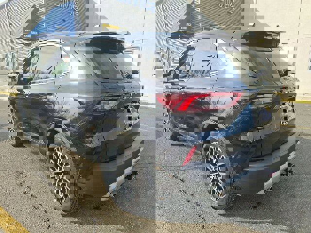 Certified 2024 Ford Escape SE w/ PHEV Premium Package image 4