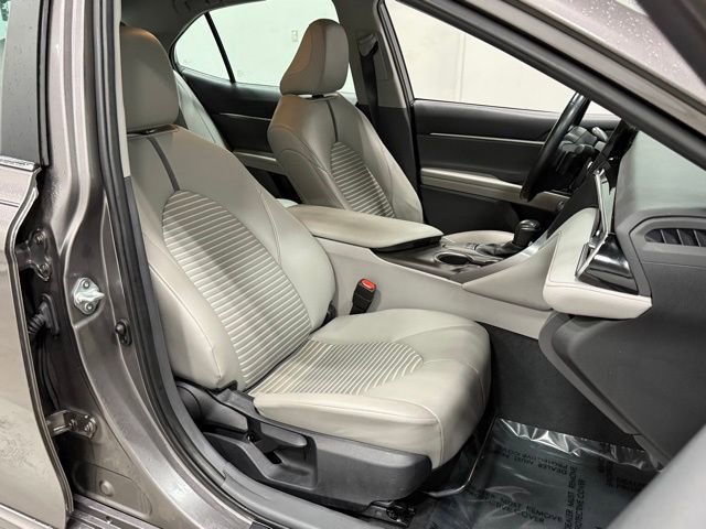 Used 2023 Toyota Camry SE image 33