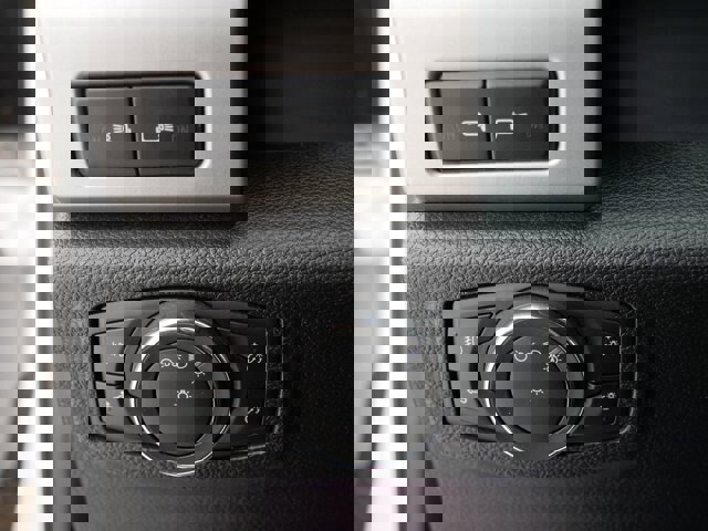 Certified 2017 Ford F350 Lariat w/ Tow Technology Bundle image 23