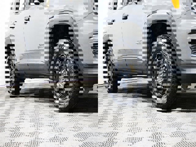 Used 2019 Jeep Renegade Sport image 8