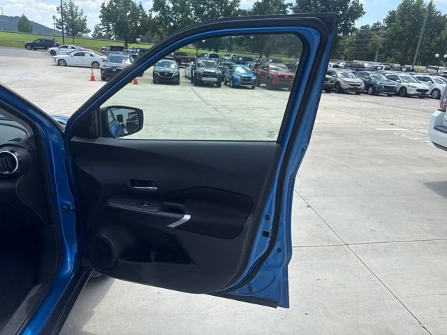 Used 2023 Nissan Kicks SV FWD image 40