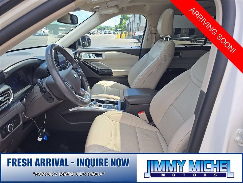 Certified 2023 Ford Explorer Platinum w/ Technology Package AWD/4WD image 5