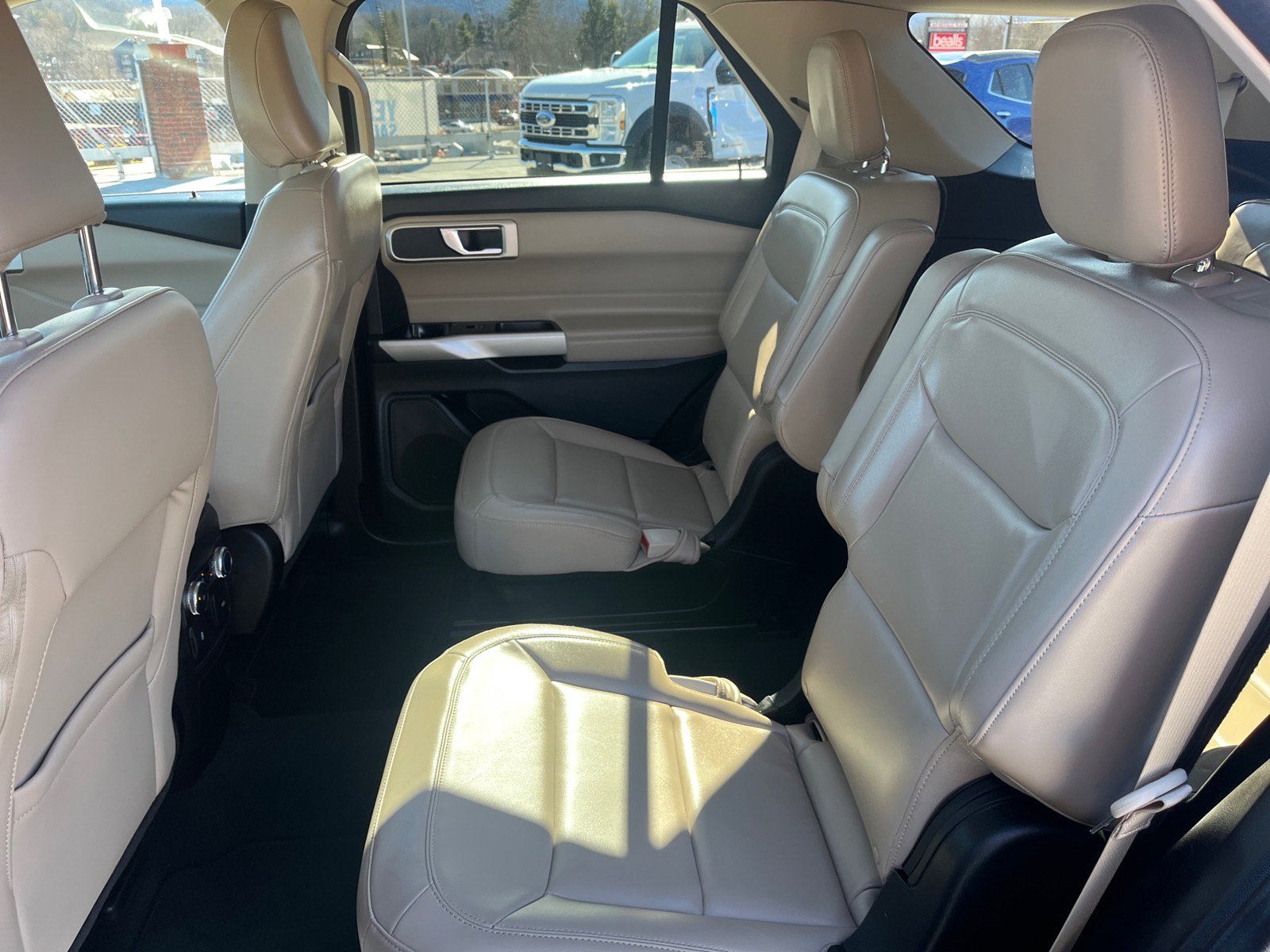 Certified 2022 Ford Explorer XLT w/ Equipment Group 202A image 18