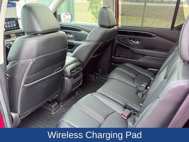 Used 2024 Honda Pilot Touring image 11