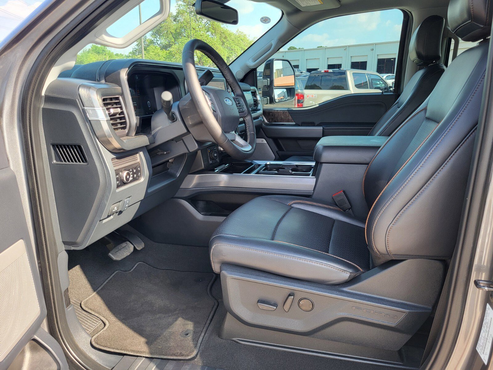 Certified 2025 Ford F250 Lariat w/ Lariat Ultimate Package AWD/4WD image 20