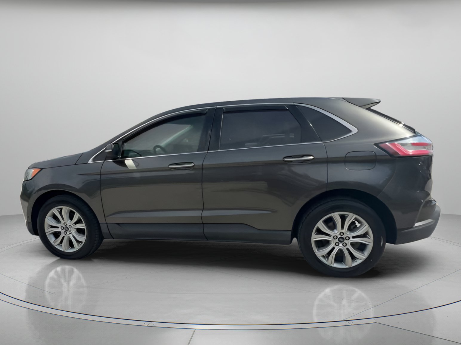 Certified 2019 Ford Edge Titanium w/ Equipment Group 301A FWD image 20