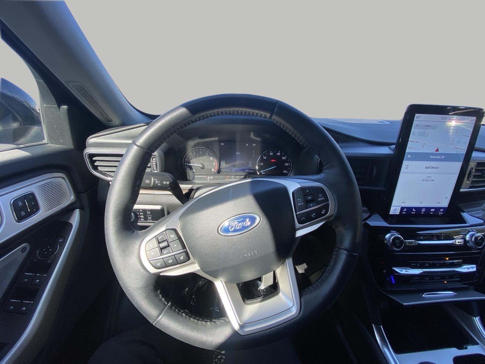 Certified 2024 Ford Explorer Limited w/ Limited Technology Package AWD/4WD image 14