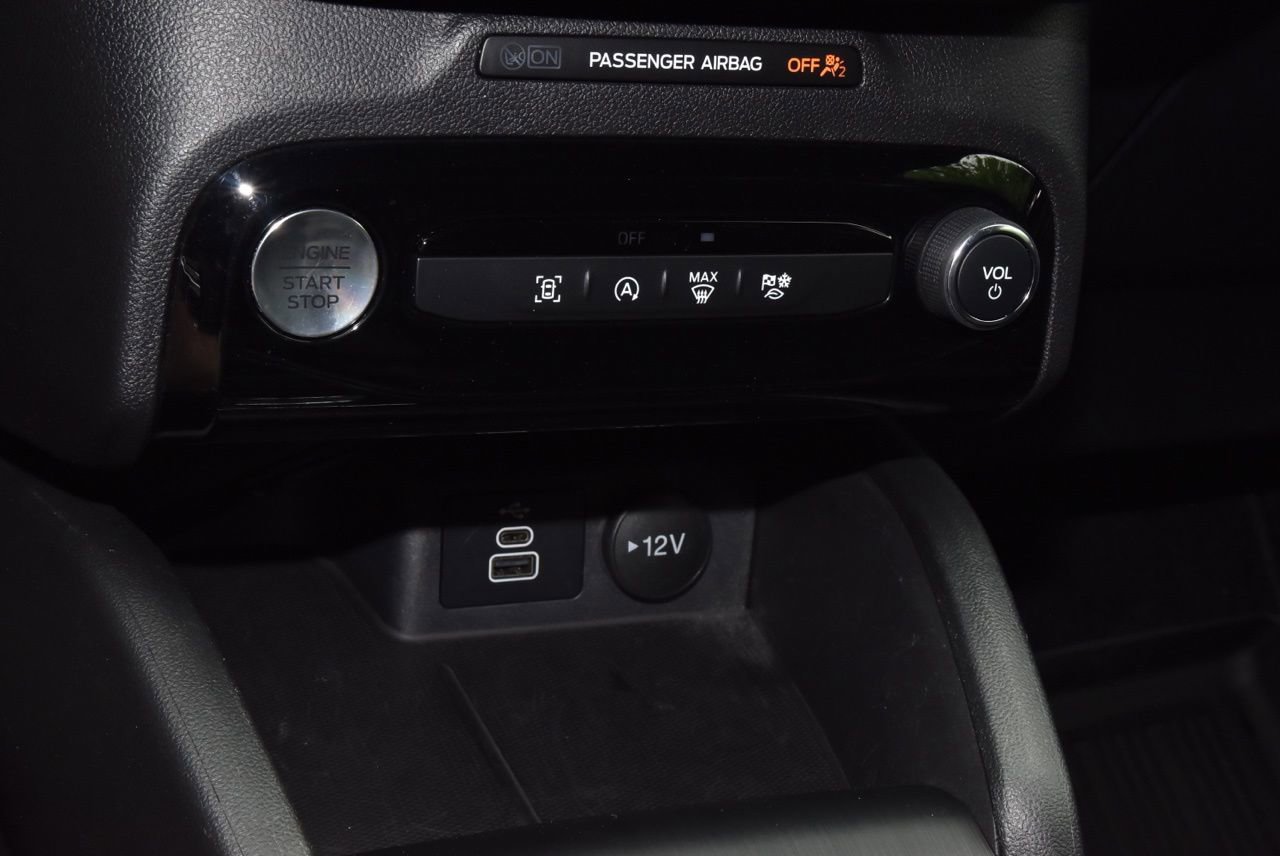 Certified 2024 Ford Escape ST-Line w/ Tech Pack #1 AWD/4WD image 30