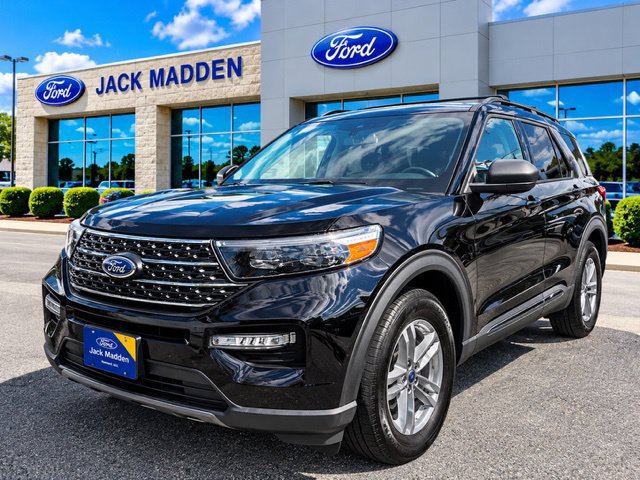Certified 2023 Ford Explorer XLT w/ Equipment Group 202A