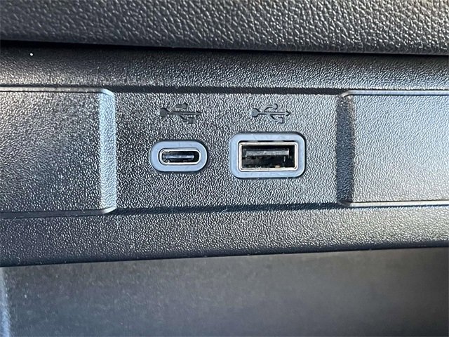 Used 2024 GMC Canyon Elevation w/ Elevation Premium Package image 28