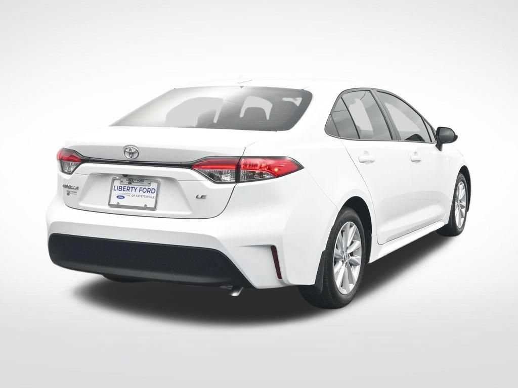Used 2025 Toyota Corolla LE w/ LE Premium Package FWD image 7