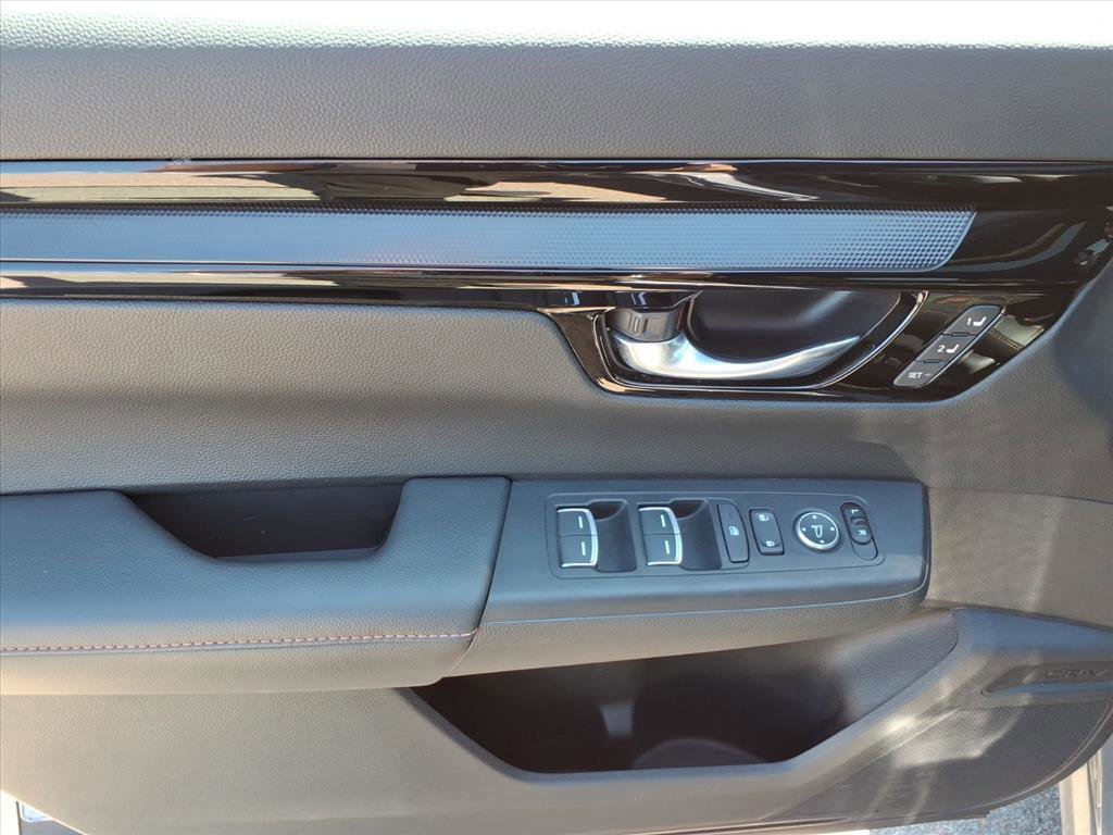 Used 2024 Honda CR-V Sport Touring image 11