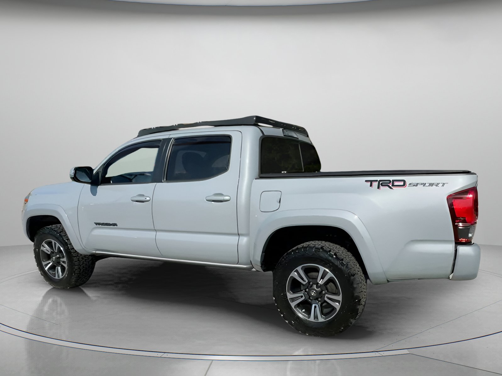 Used 2019 Toyota Tacoma TRD Sport image 18