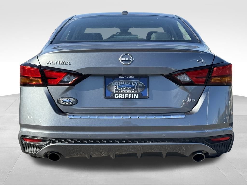 Used 2023 Nissan Altima 2.5 SL image 2