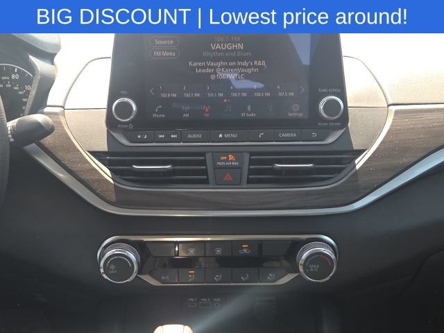 Used 2025 Nissan Altima 2.5 SV FWD image 26
