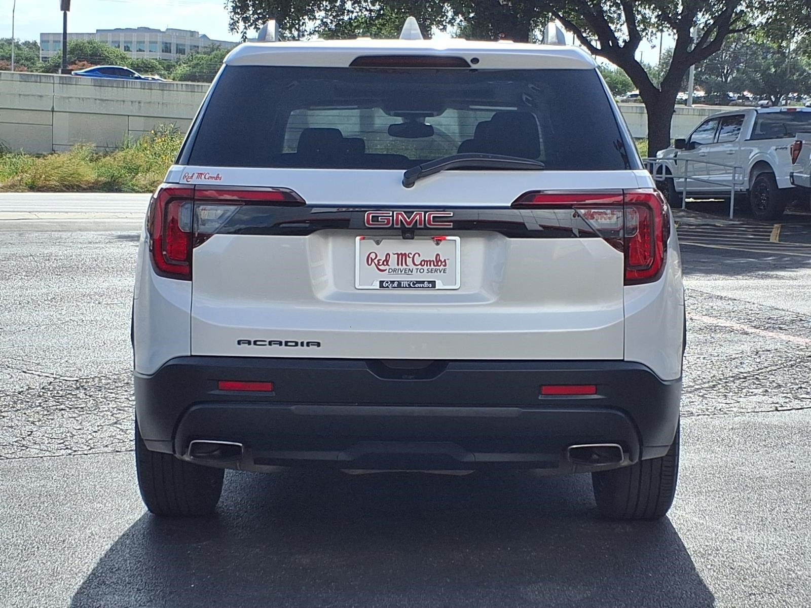 Used 2023 GMC Acadia SLT w/ Elevation Edition FWD image 7