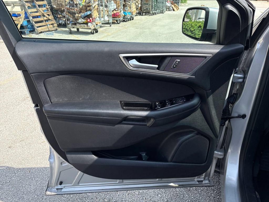 Certified 2018 Ford Edge SEL AWD/4WD image 25