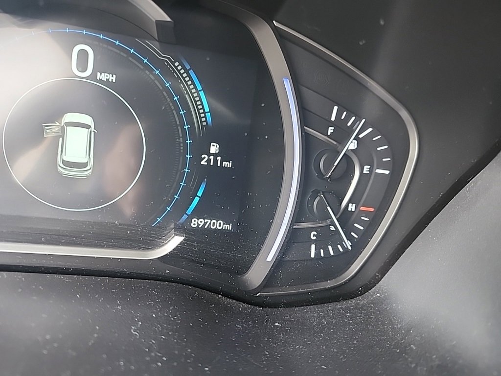 Used 2020 Hyundai Santa Fe SEL w/ Convenience Package image 3