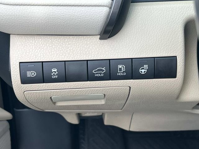 Used 2022 Toyota Camry XLE w/ Cold Weather Package image 31