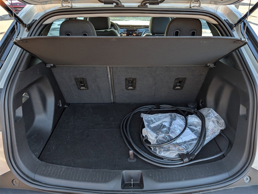 Used 2023 Chevrolet Bolt EUV LT w/ Redline Edition image 10