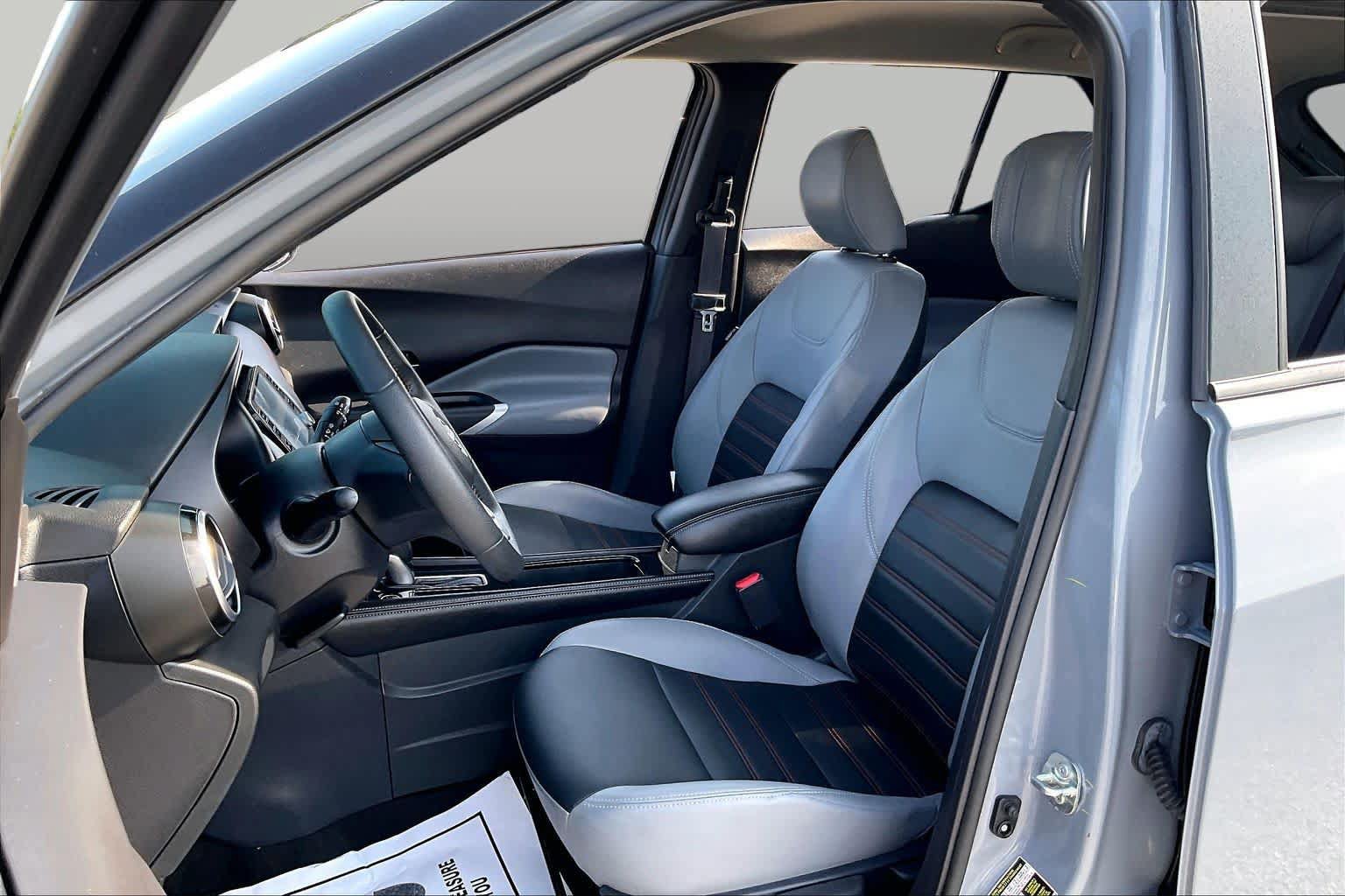 Used 2024 Nissan Kicks SR w/ SR Premium Package FWD image 8