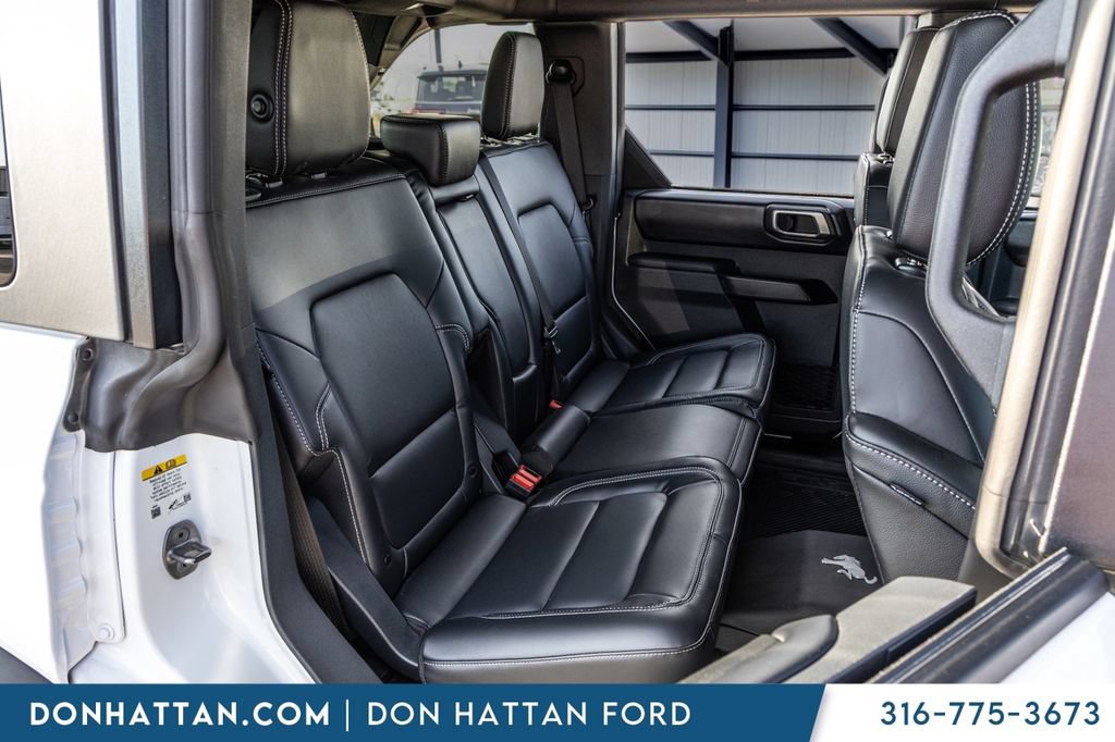 Certified 2025 Ford Bronco Outer Banks w/ Sasquatch Package AWD/4WD image 19