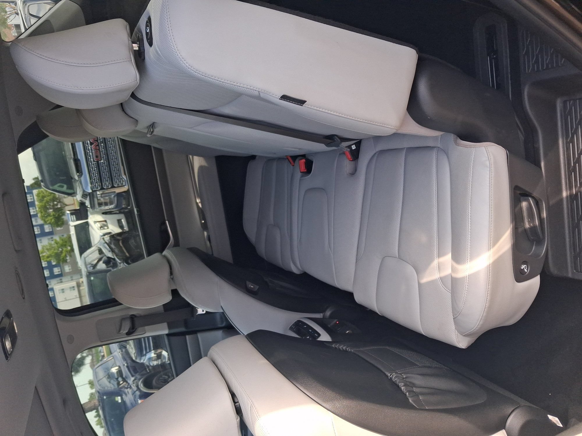 Used 2024 Hyundai Palisade SEL FWD image 13