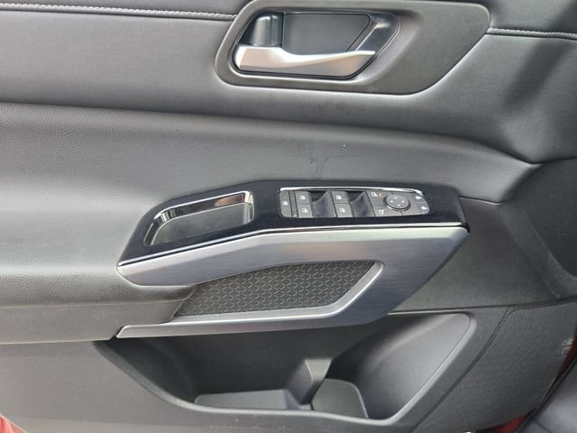 Used 2024 Nissan Pathfinder SL AWD/4WD image 31