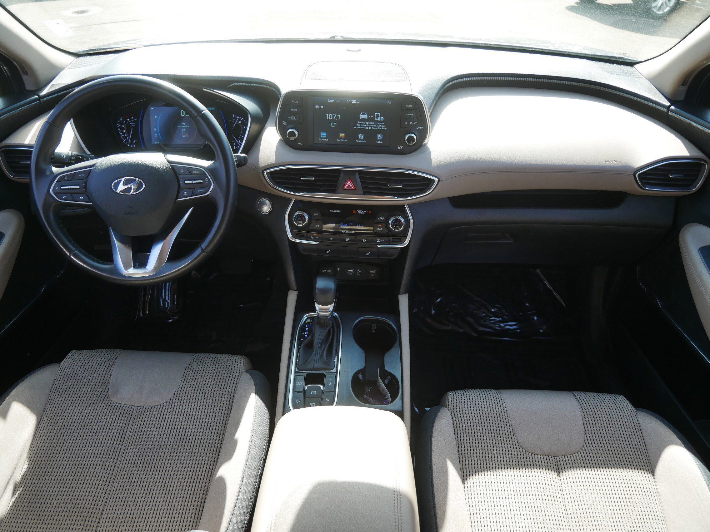 Used 2020 Hyundai Santa Fe SEL w/ Convenience Package image 10