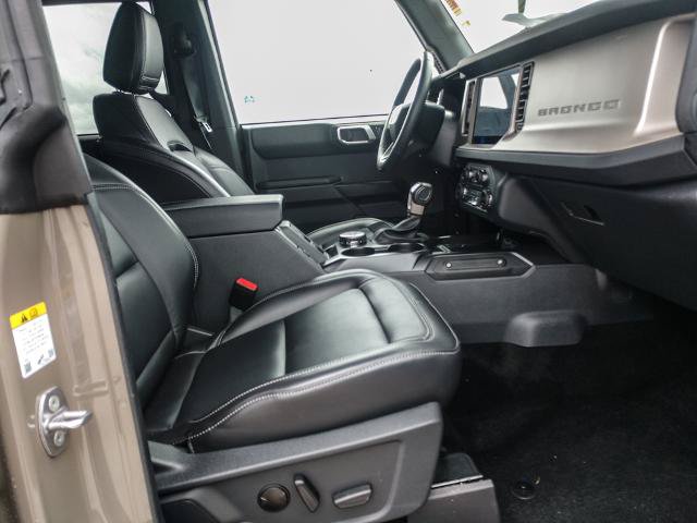 Certified 2025 Ford Bronco Outer Banks AWD/4WD image 12