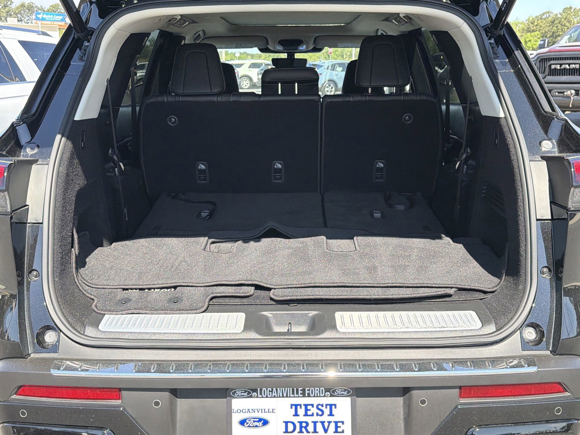 Used 2023 INFINITI QX60 Luxe w/ Cargo Package FWD image 31