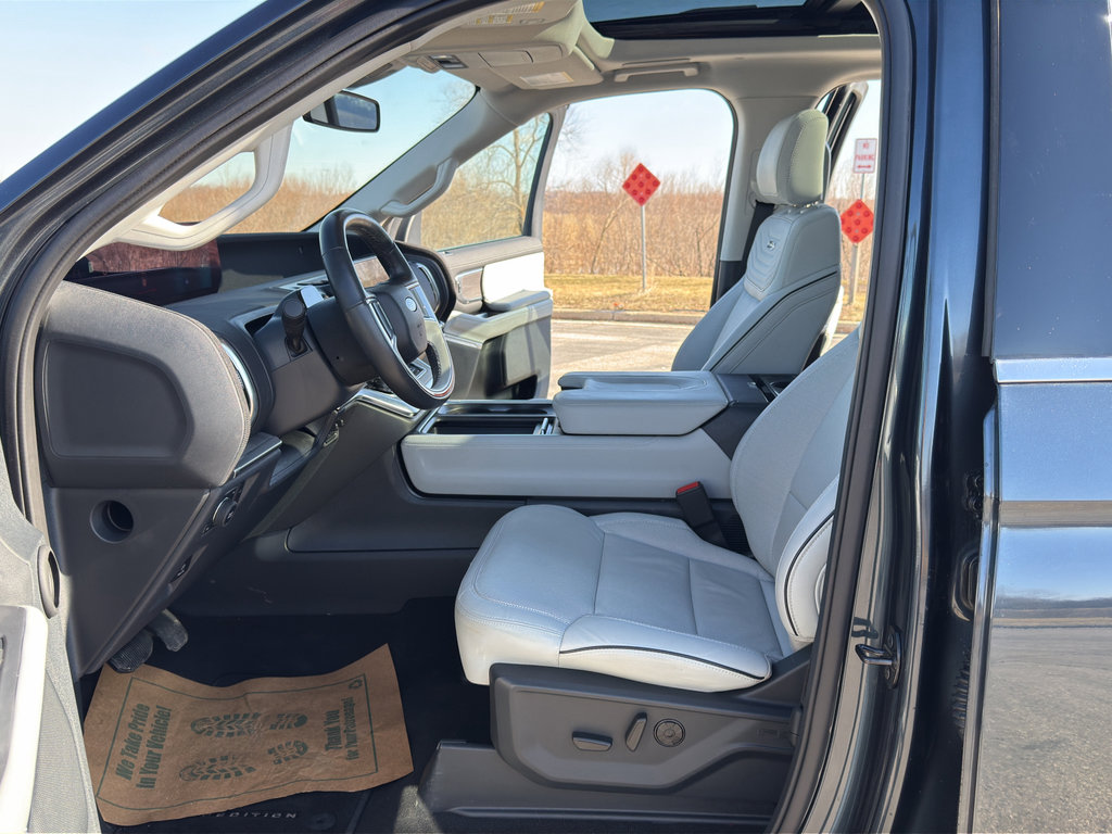 Certified 2025 Ford Expedition Max Platinum w/ Platinum Ultimate Package image 15