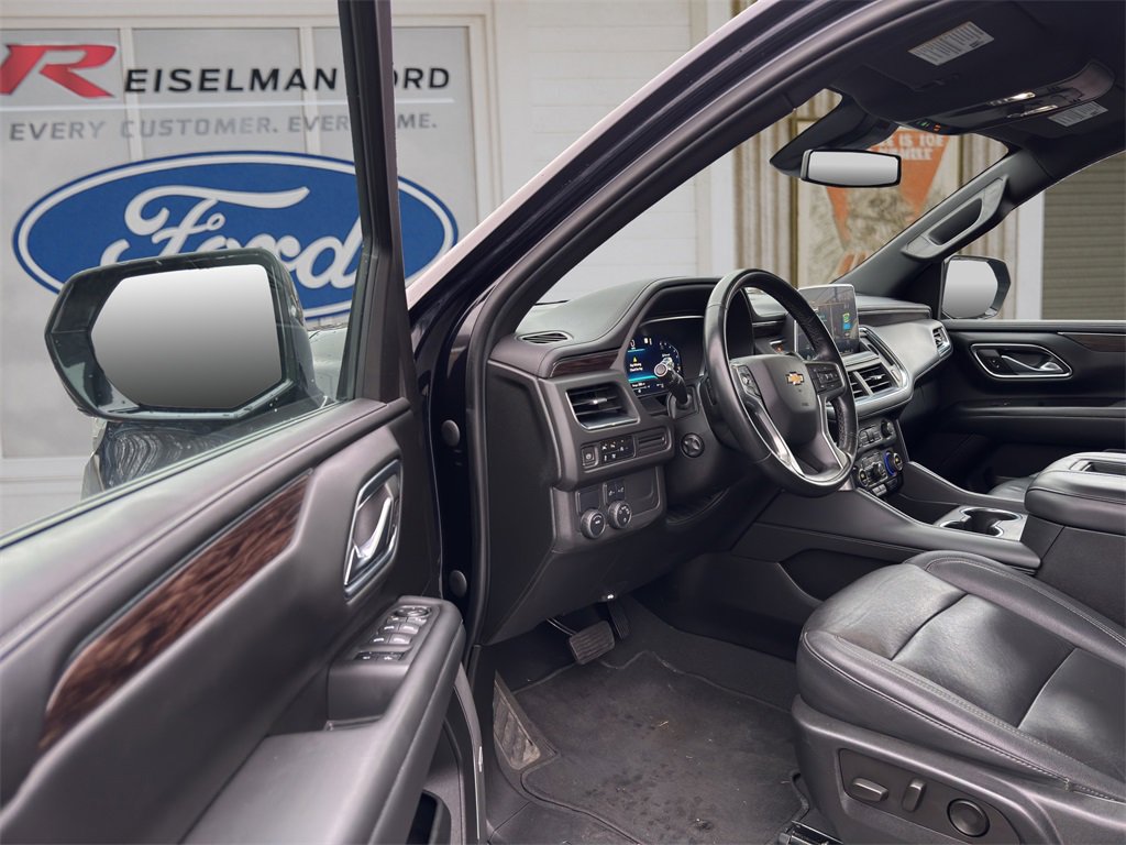 Used 2023 Chevrolet Tahoe LT w/ Luxury Package image 25