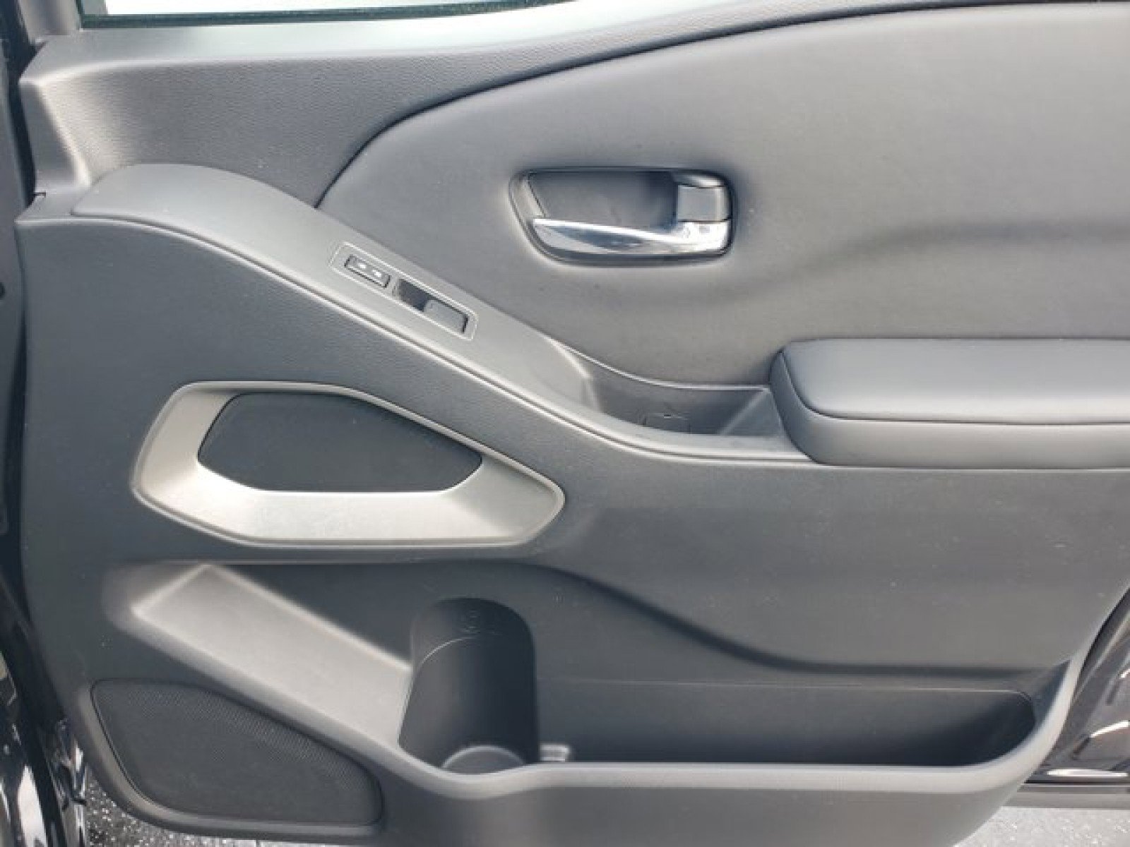 Used 2022 Nissan Frontier SV image 34