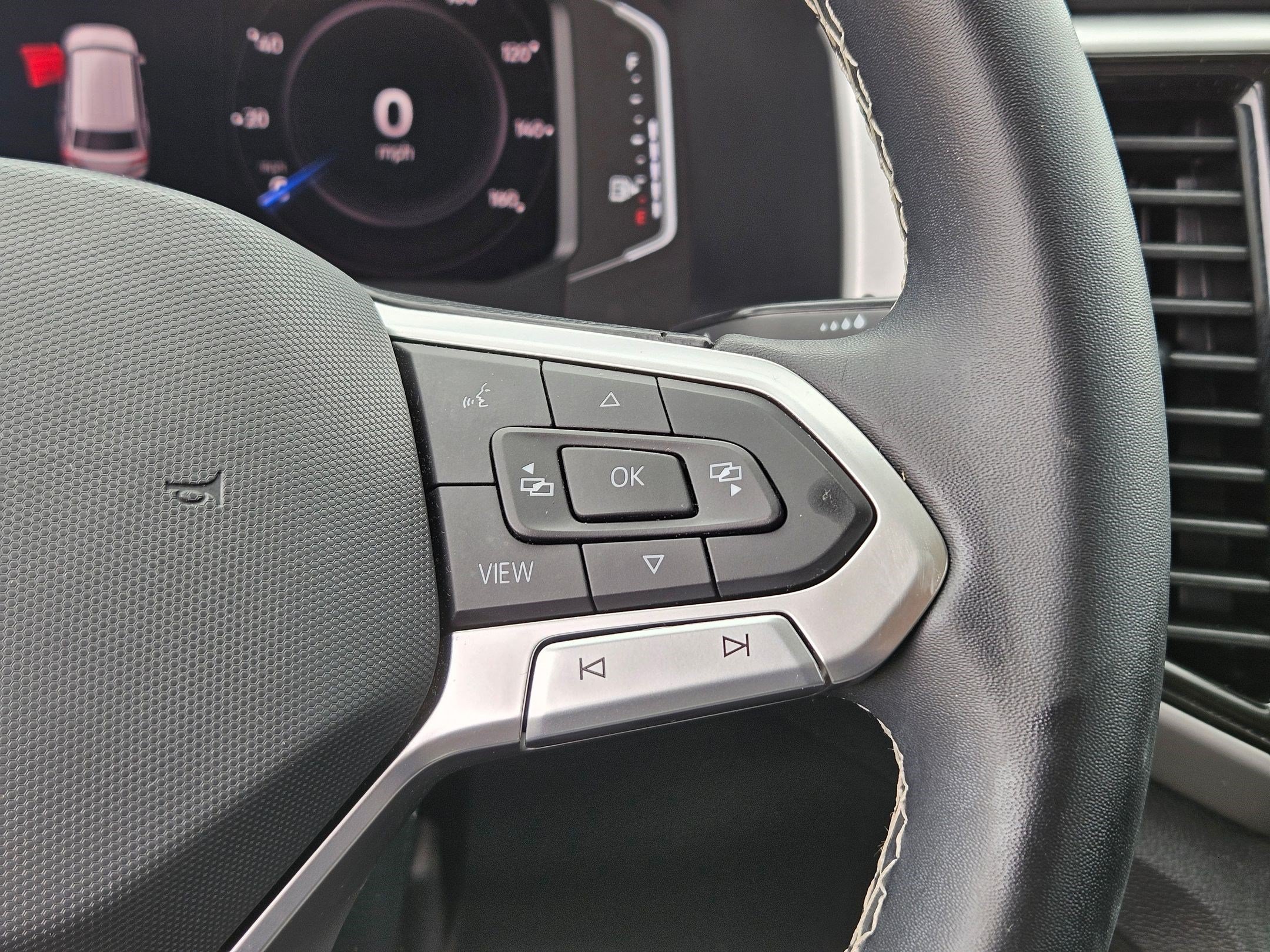 Used 2023 Volkswagen Atlas SE w/ Panoramic Sunroof Package FWD image 20