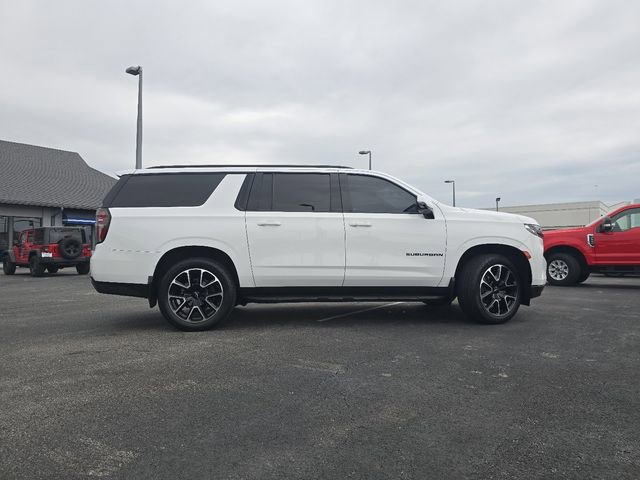 Used 2022 Chevrolet Suburban RST w/ Luxury Package AWD/4WD image 17